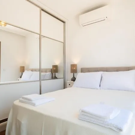 Capella - Private Pool Apartment